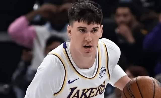 湖人130-120热火 战绩3连胜，克内克特低迷