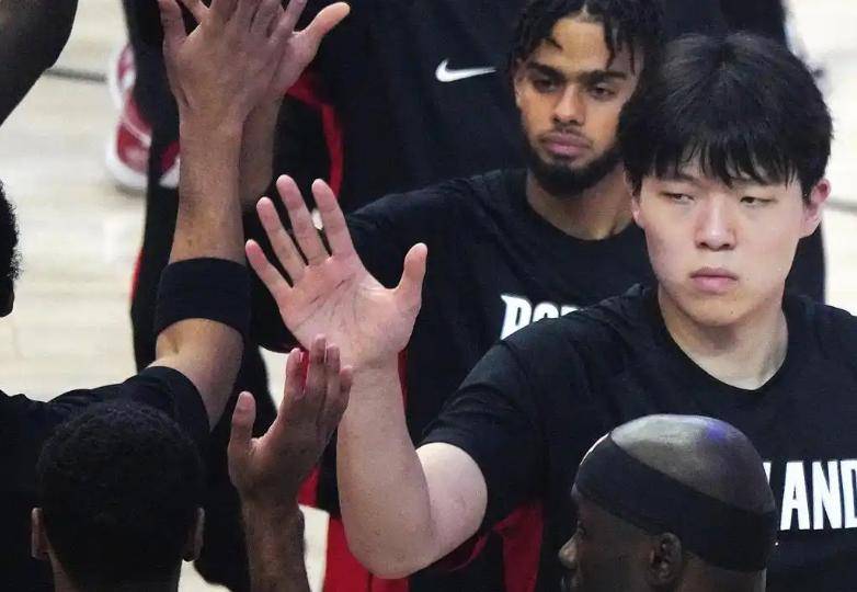 NBA常规赛明天11月9日赛程：湖人冲击6连胜，开拓者对阵热火