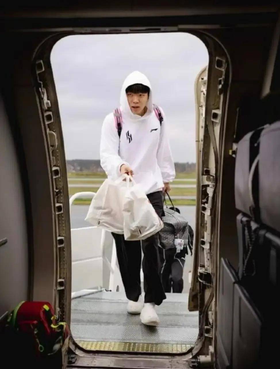 NBA中国官网：开拓者下放杨瀚森是给他“开小灶”是出于长远考虑