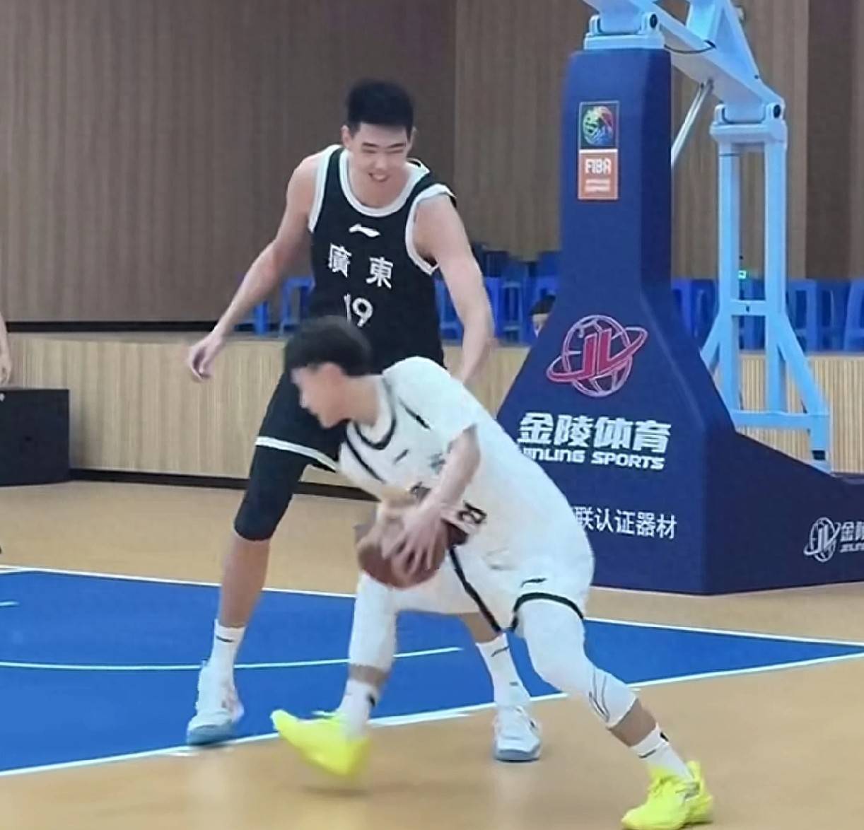 遗憾！徐昕无缘NBA夏季联赛，陈国豪首秀，2大内线联手战3大豪强