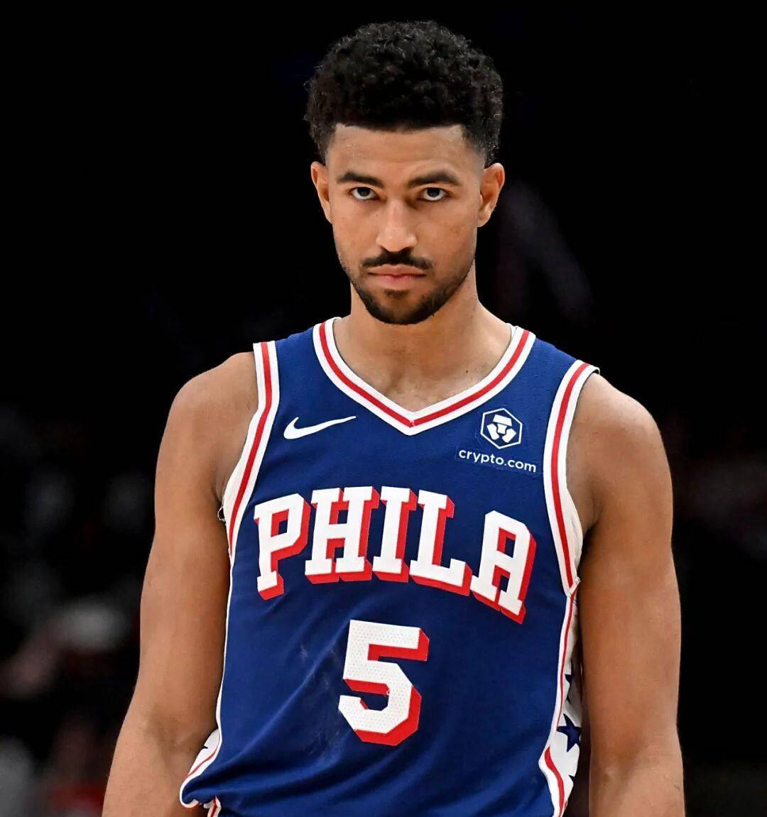 NBA自由市场签约潮：合同变动引争议