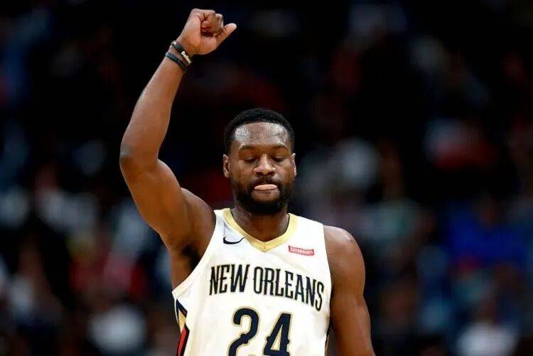 突发!现场逮捕!NBA最佳防守球员啊!活该...