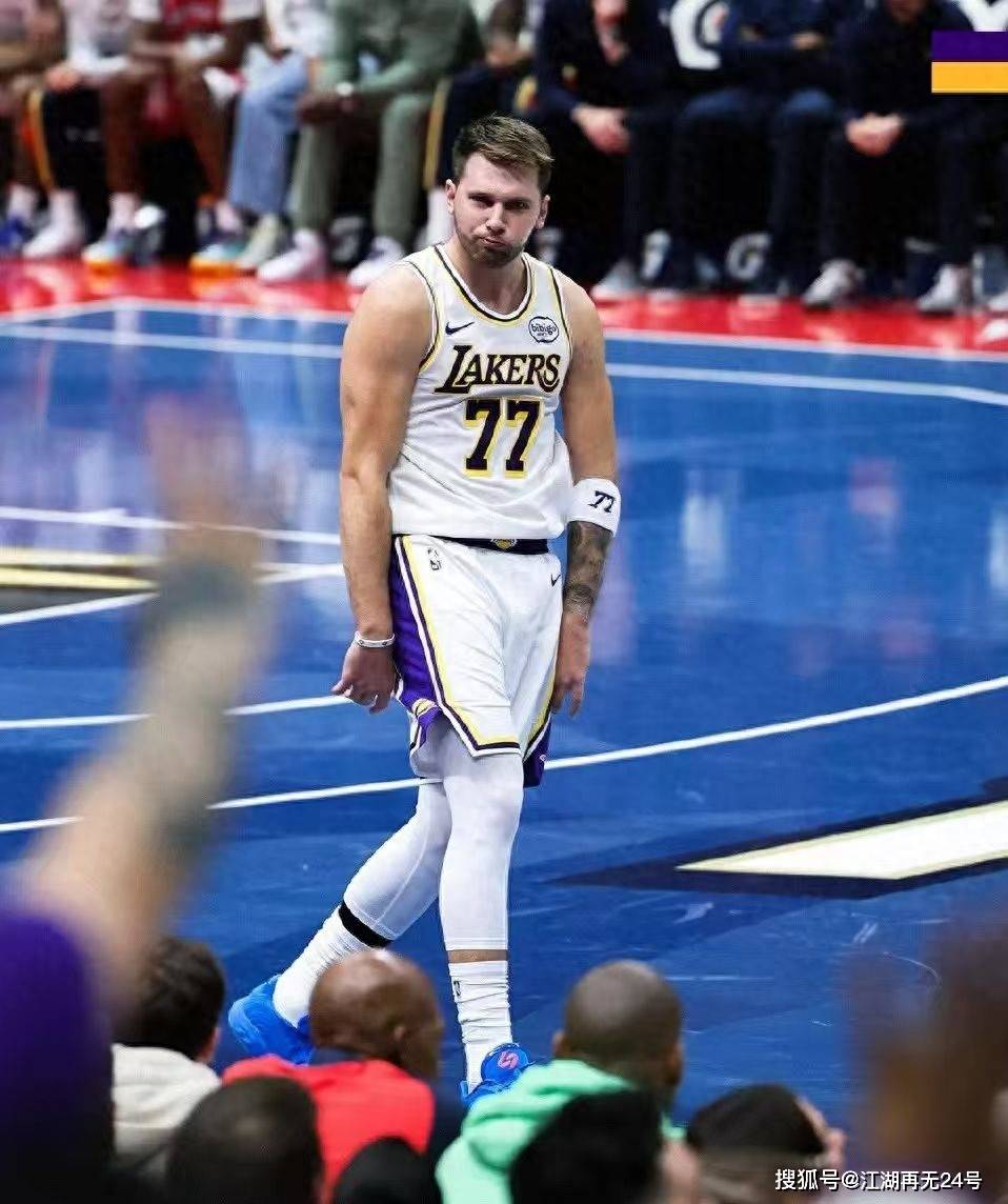 NBA得(dé)分榜大乱！5人(rén)得(dé)分30+，库裡(lǐ)升第7，杜(dù)兰特19，4人(rén)抢得(dé)分王