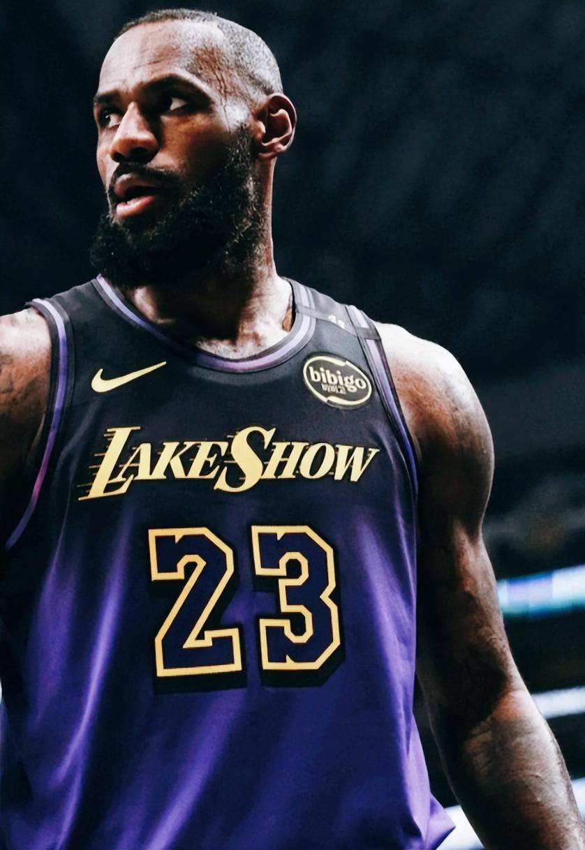 詹姆斯即将再度封神!登顶历史第一总胜场仅差59场!若达成只能说到NBA天花板了