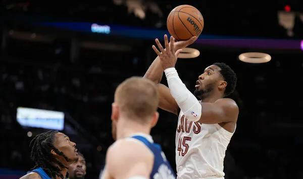 骑士单场狂砍146分！五人得分破20分大关，追平NBA历史神纪录